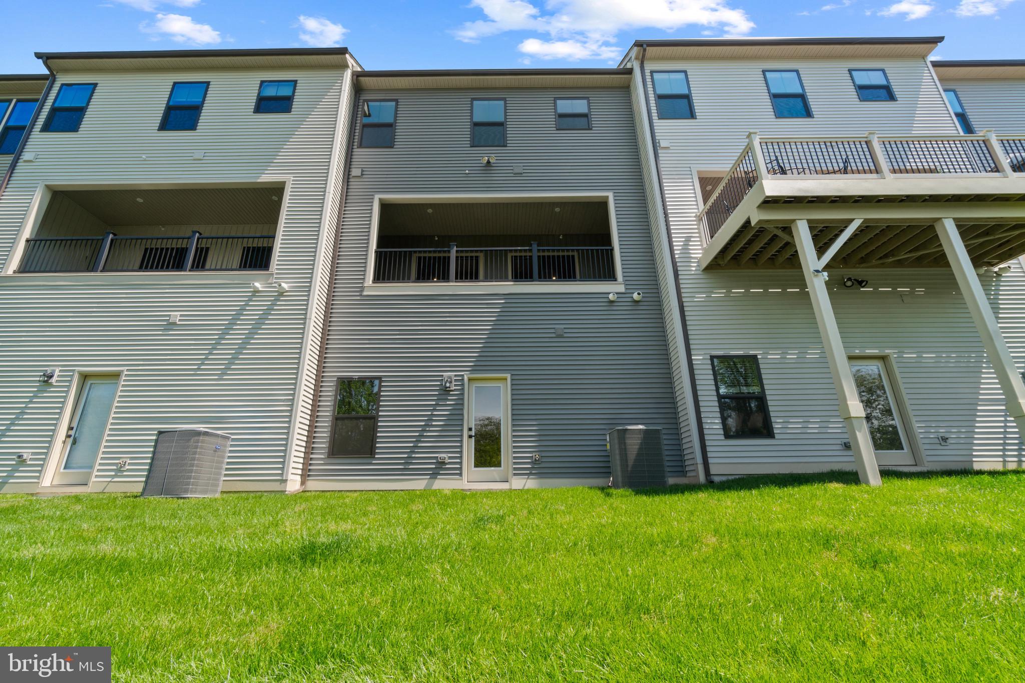 LONGVIEW RIDGE - Residential