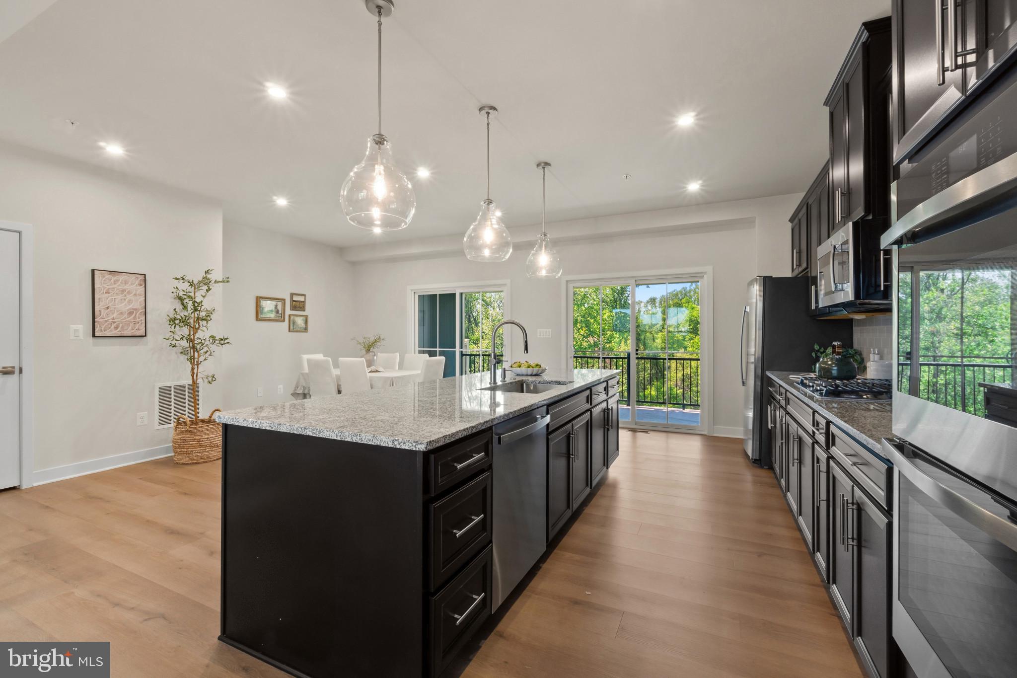 LONGVIEW RIDGE - Residential
