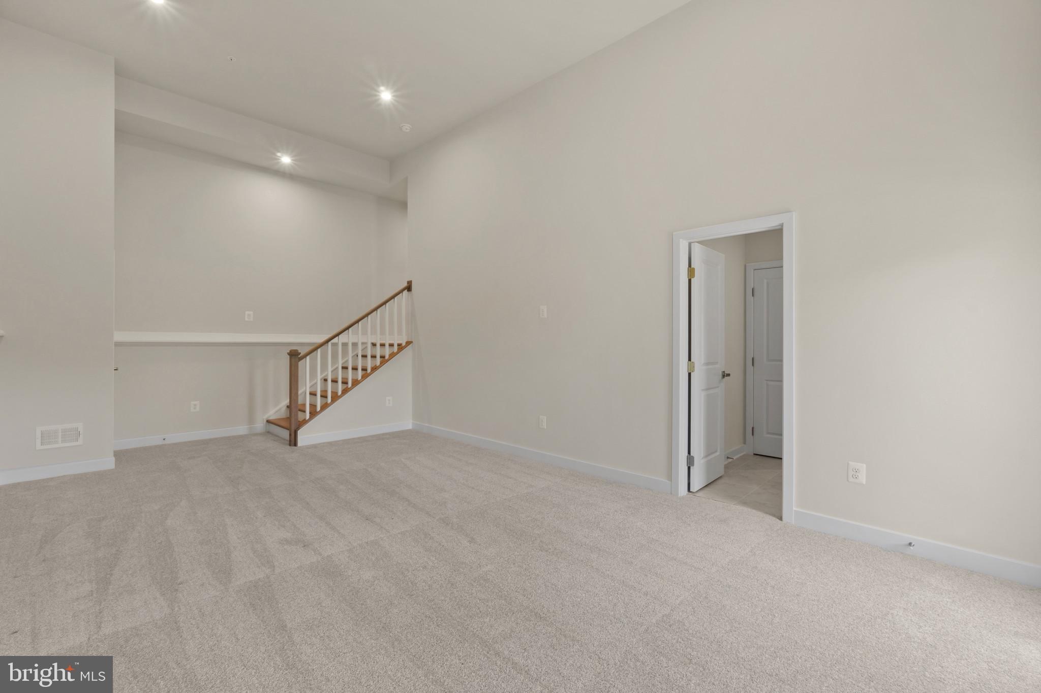LONGVIEW RIDGE - Residential