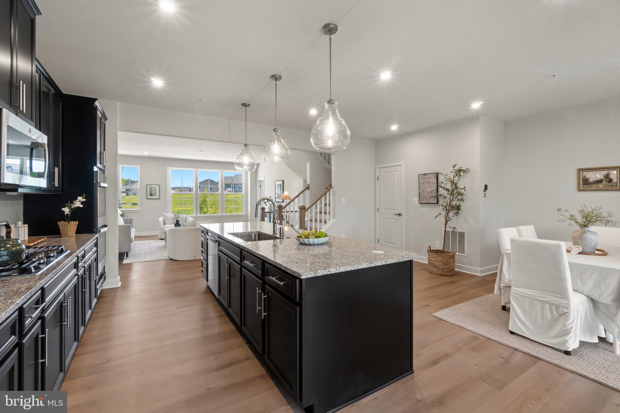 LONGVIEW RIDGE - Residential