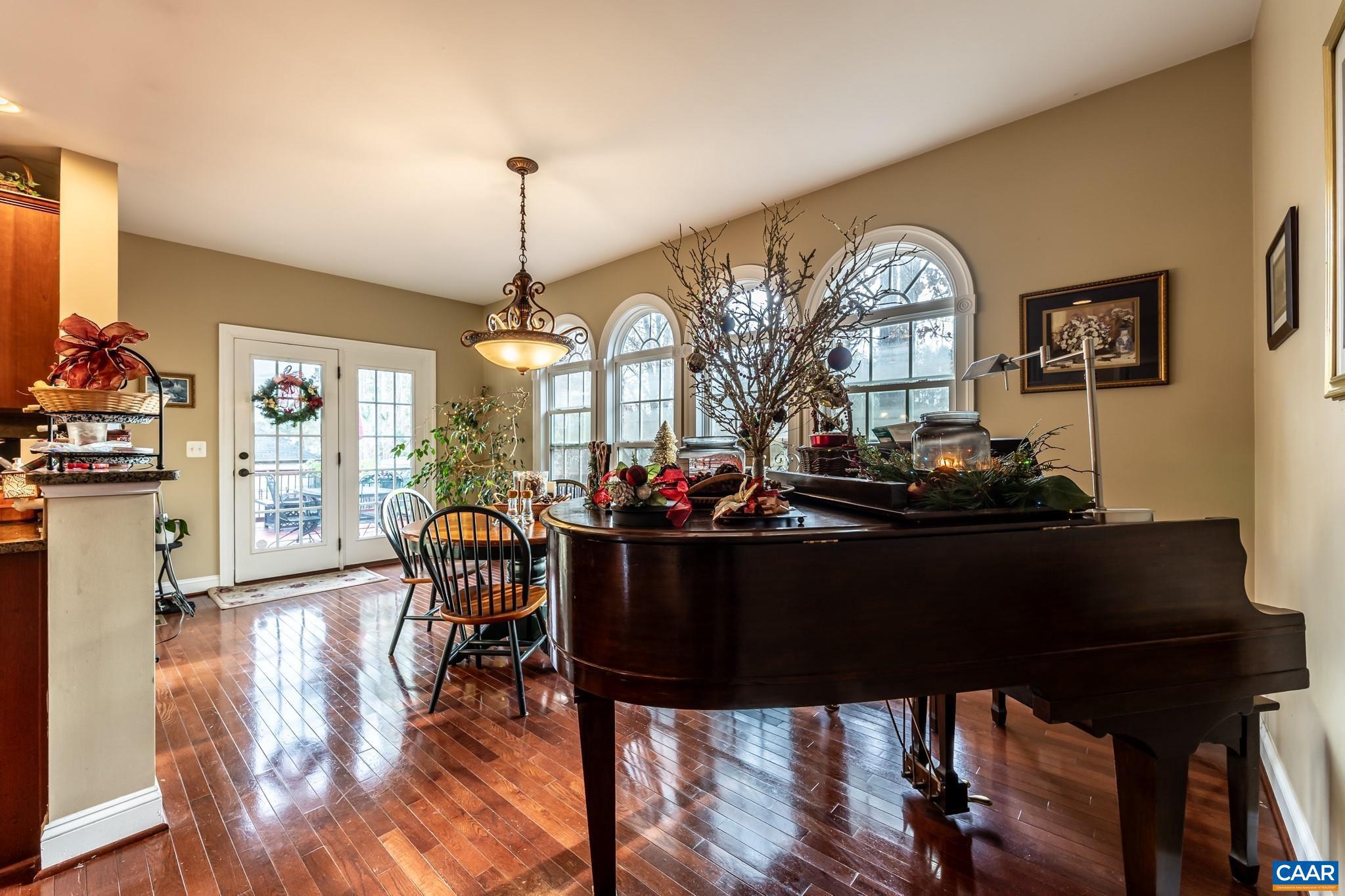 SPRING CREEK - Residential