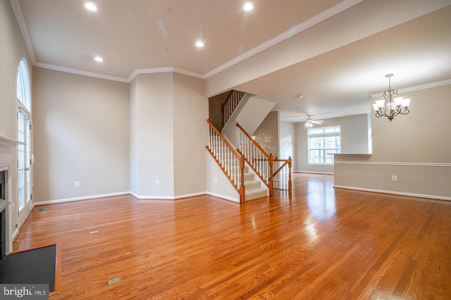 KENSINGTON COURTS - Residential Lease