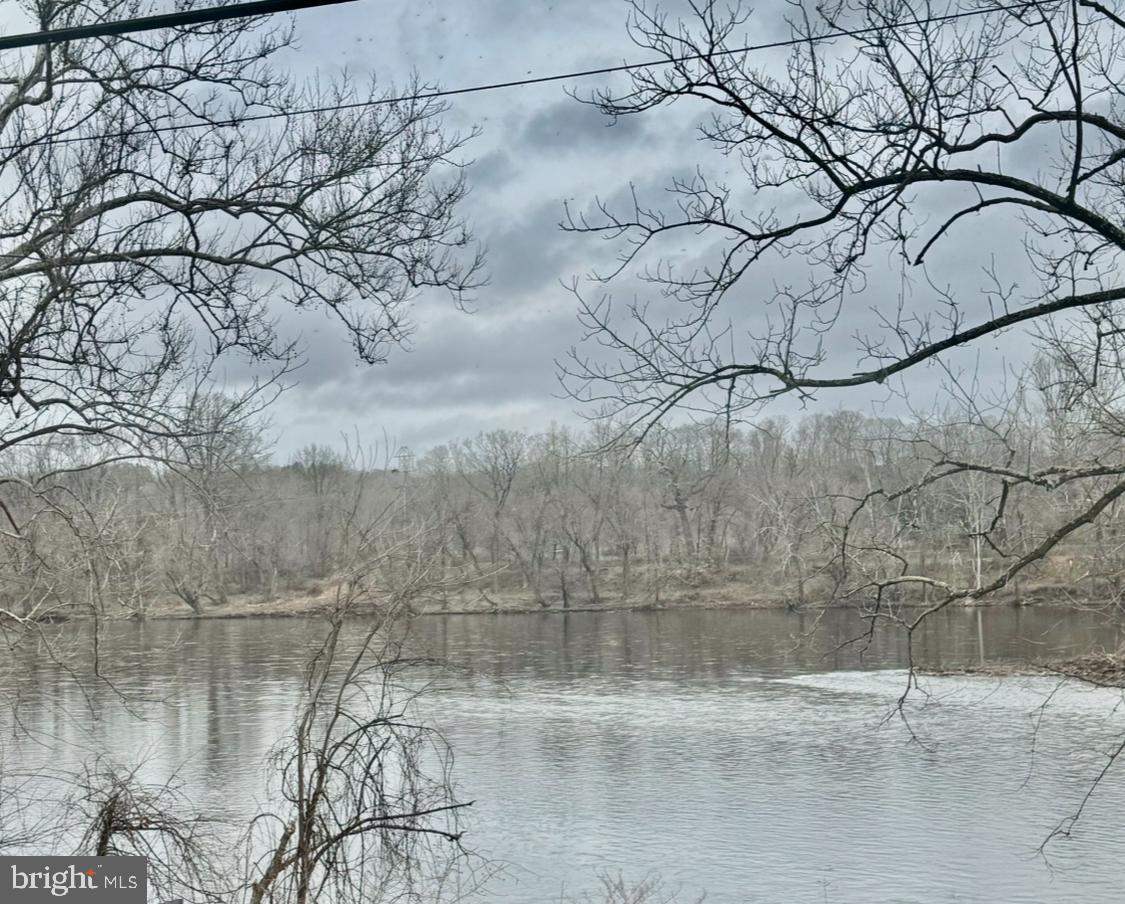 1396 RIVER ROAD