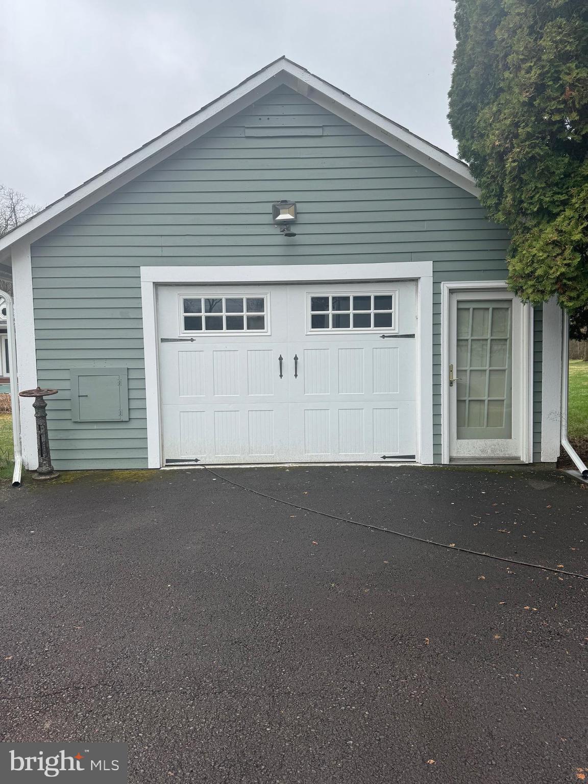 1396 RIVER ROAD