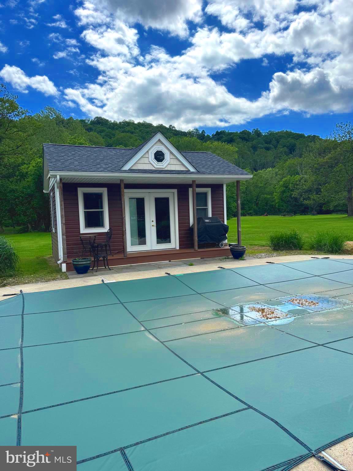 1396 RIVER ROAD