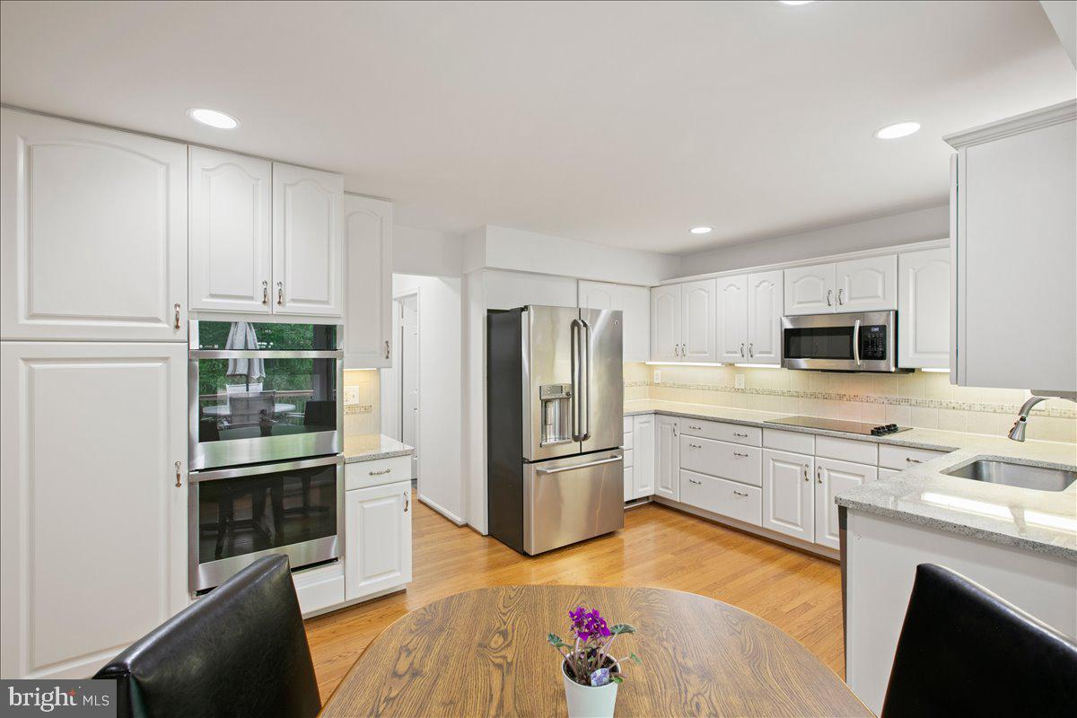 RESTON - Residential