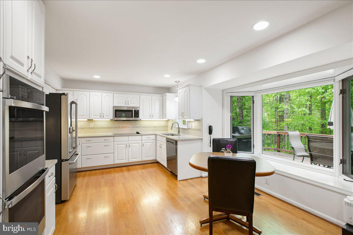 RESTON - Residential
