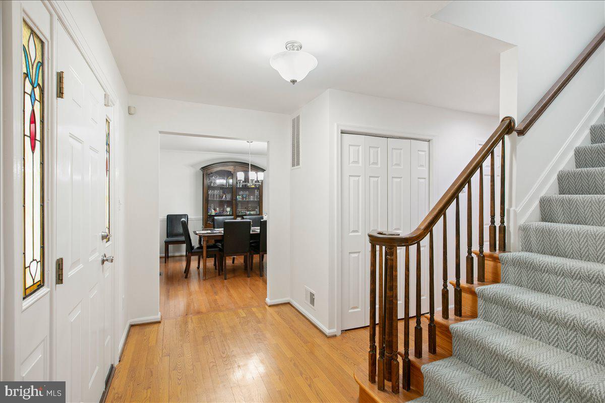 RESTON - Residential