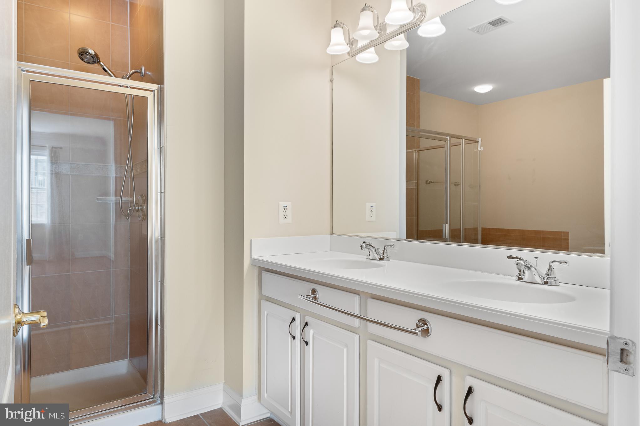 KING FARM BAILEYS COMMON - Residential