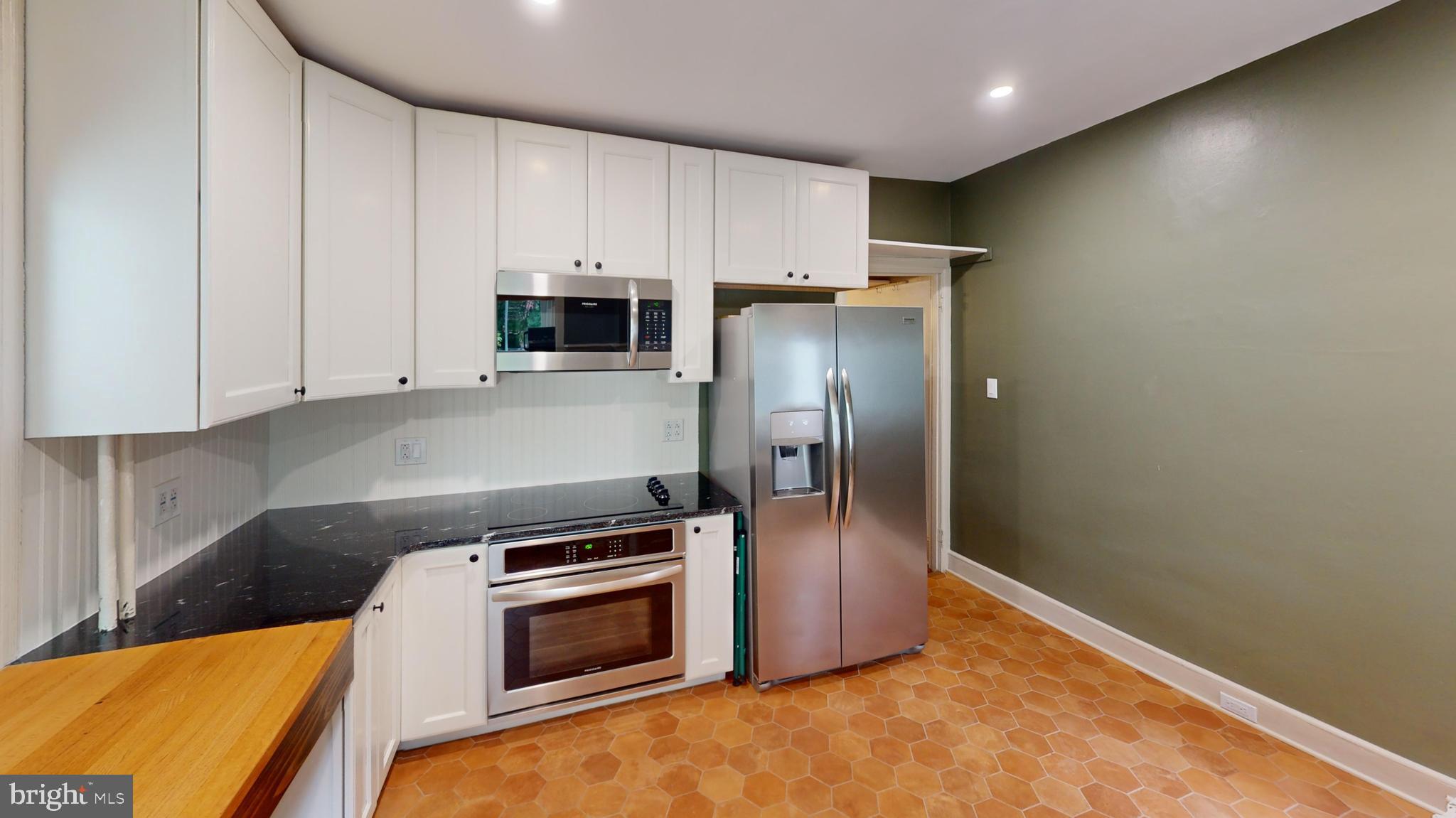 CHESTNUT HILL - Residential Lease