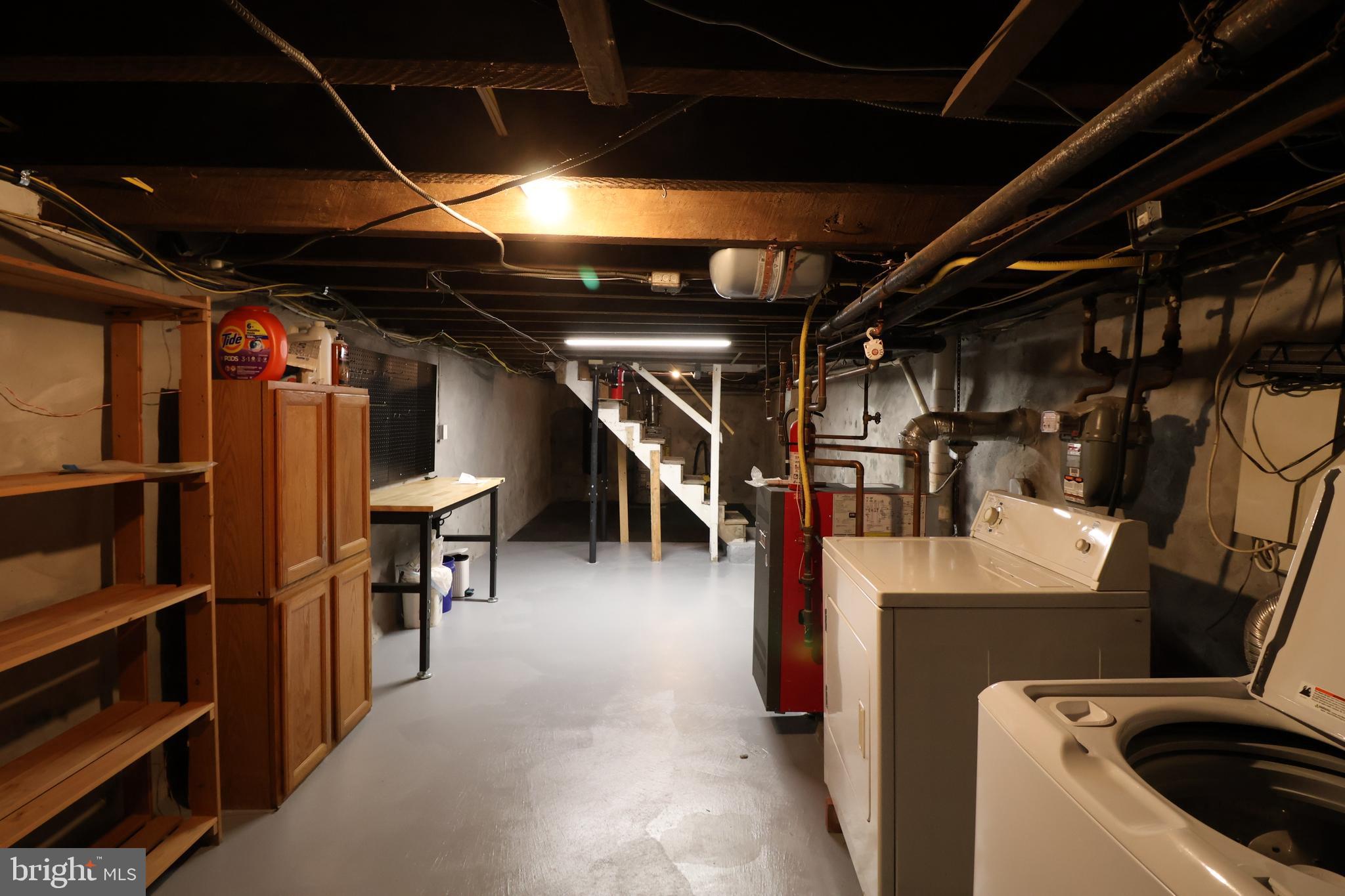 CHESTNUT HILL - Residential Lease