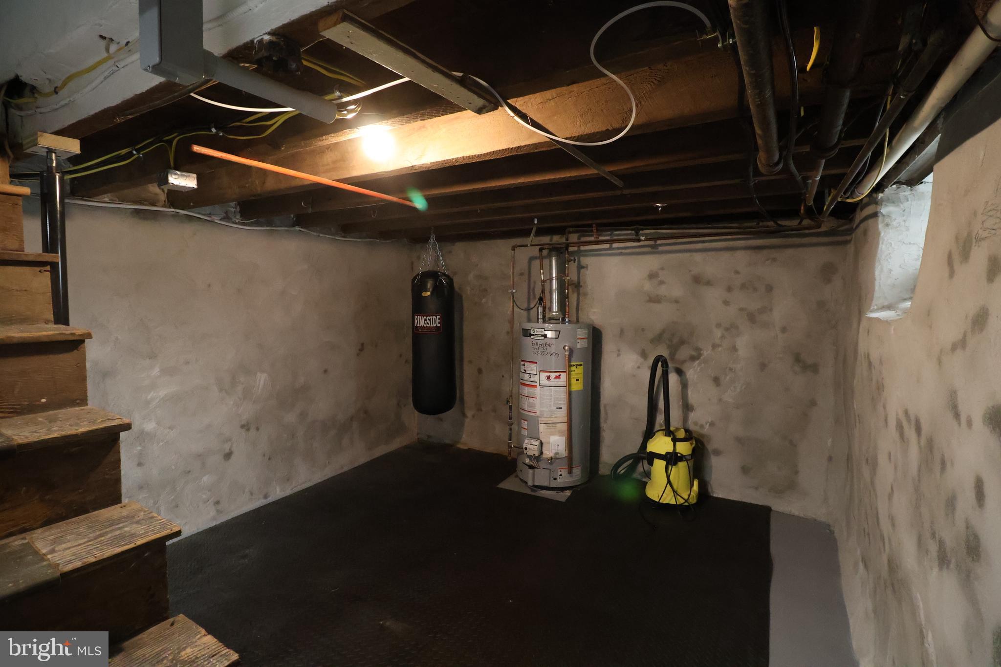 CHESTNUT HILL - Residential Lease