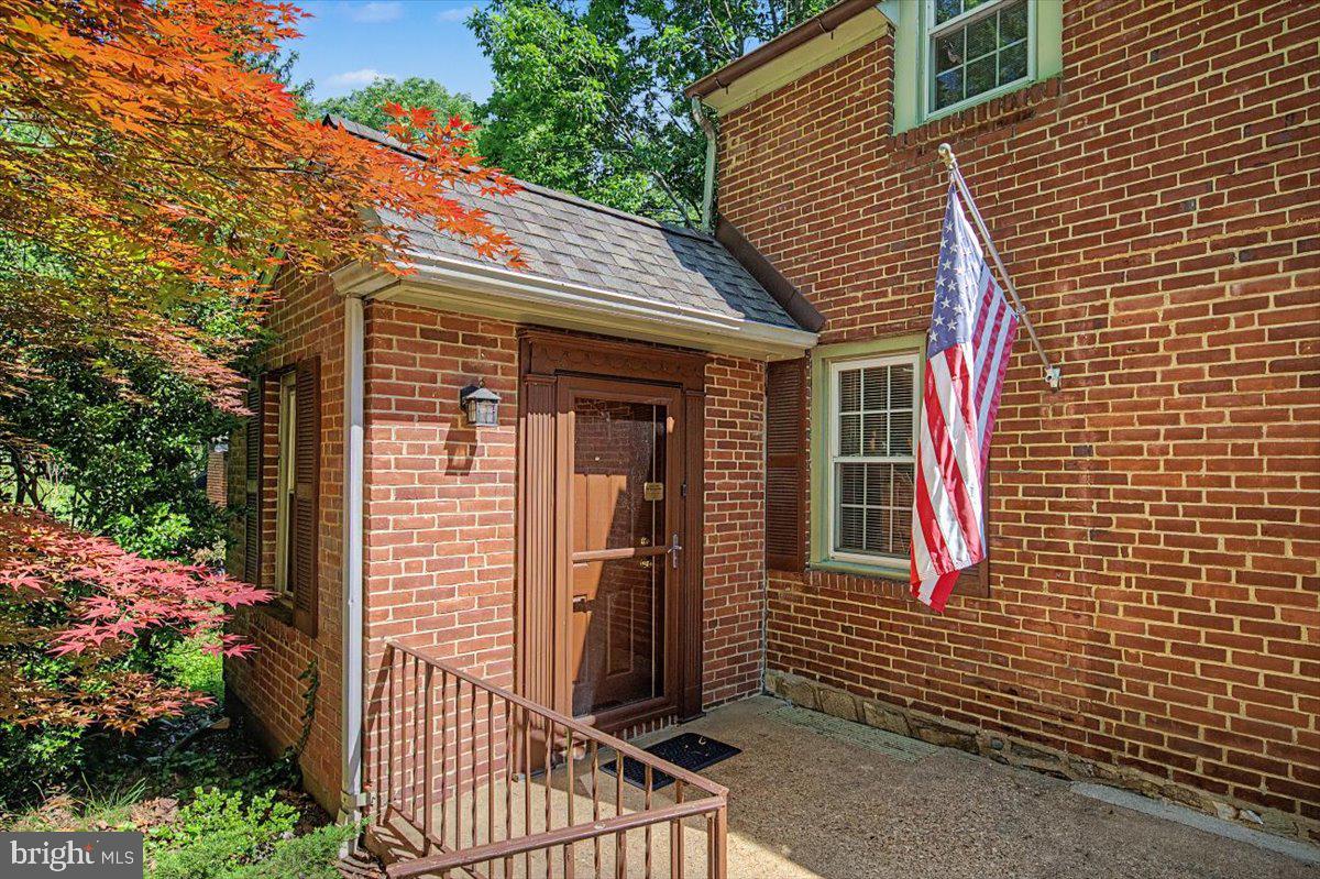 803 BELLEVUE ROAD