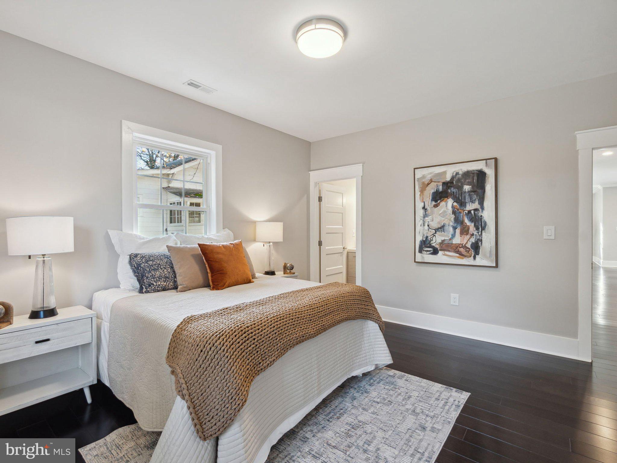 HYATTSVILLE HILLS - Residential