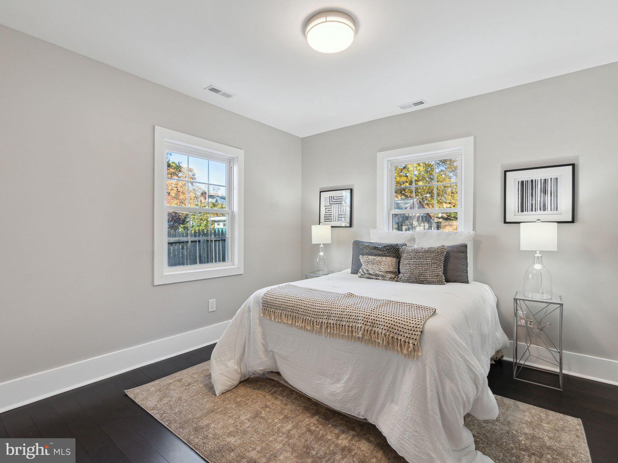 HYATTSVILLE HILLS - Residential