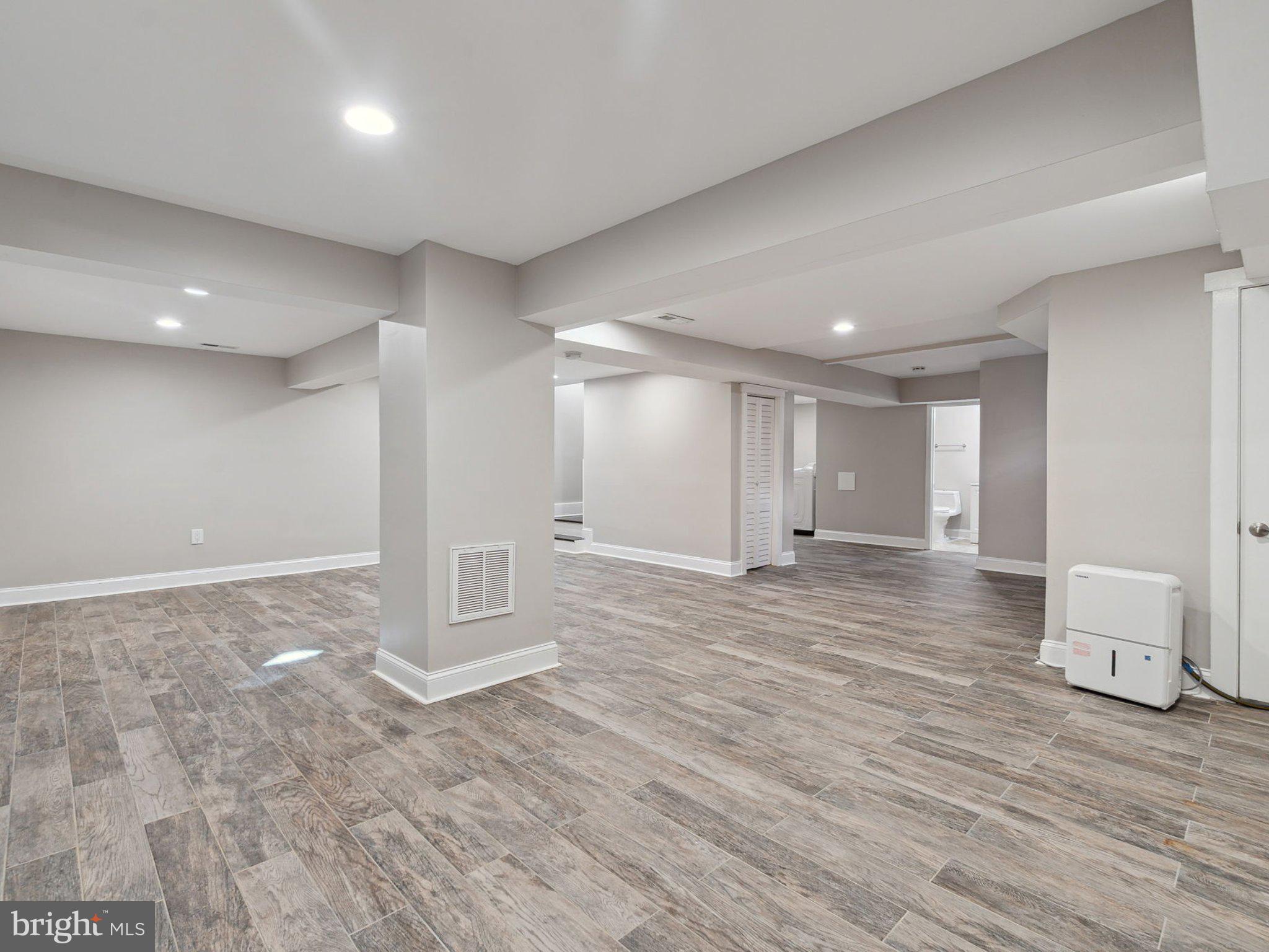 HYATTSVILLE HILLS - Residential