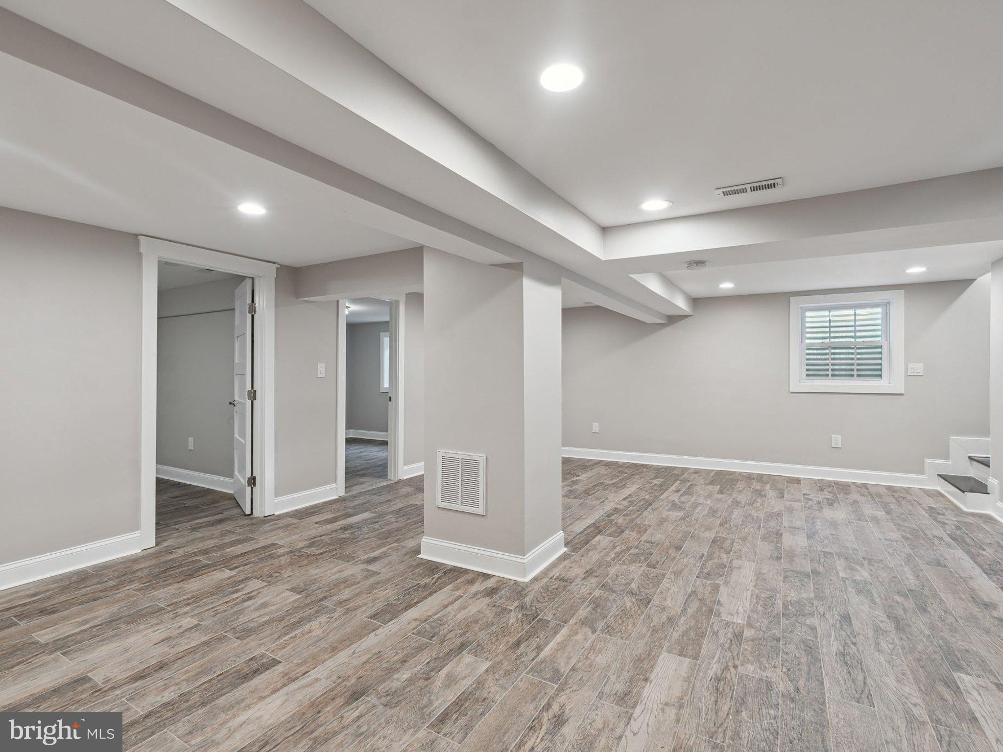 HYATTSVILLE HILLS - Residential