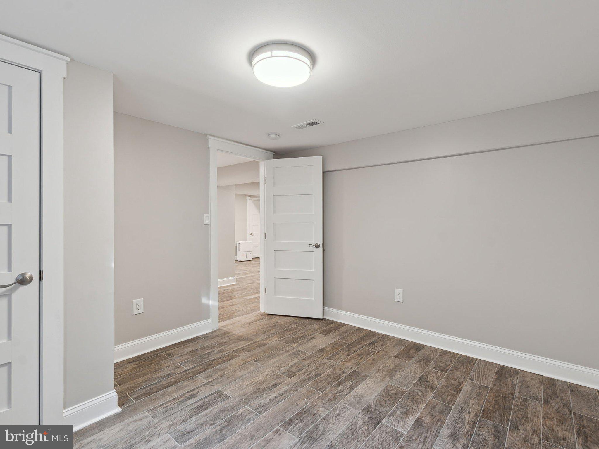 HYATTSVILLE HILLS - Residential