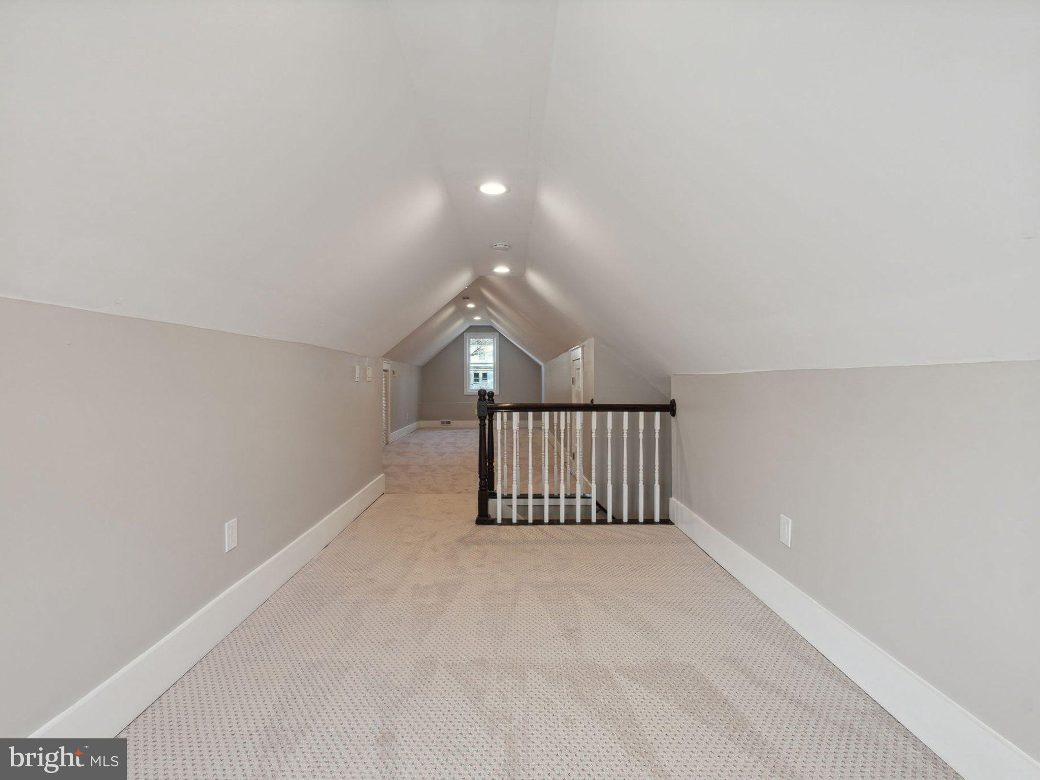 HYATTSVILLE HILLS - Residential