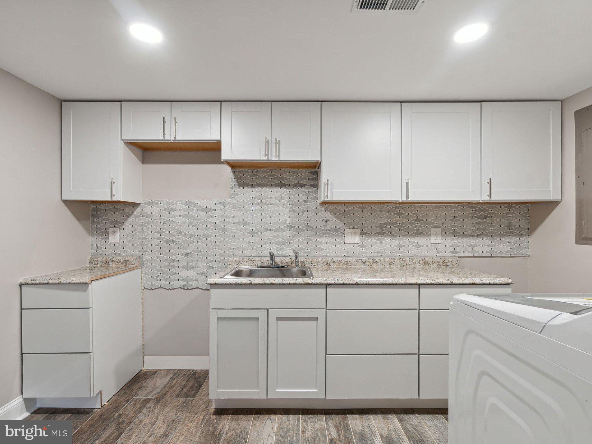 HYATTSVILLE HILLS - Residential