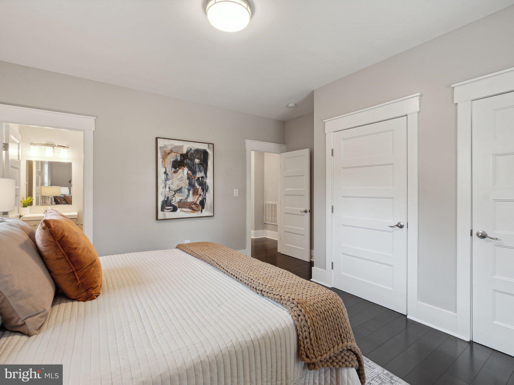 HYATTSVILLE HILLS - Residential