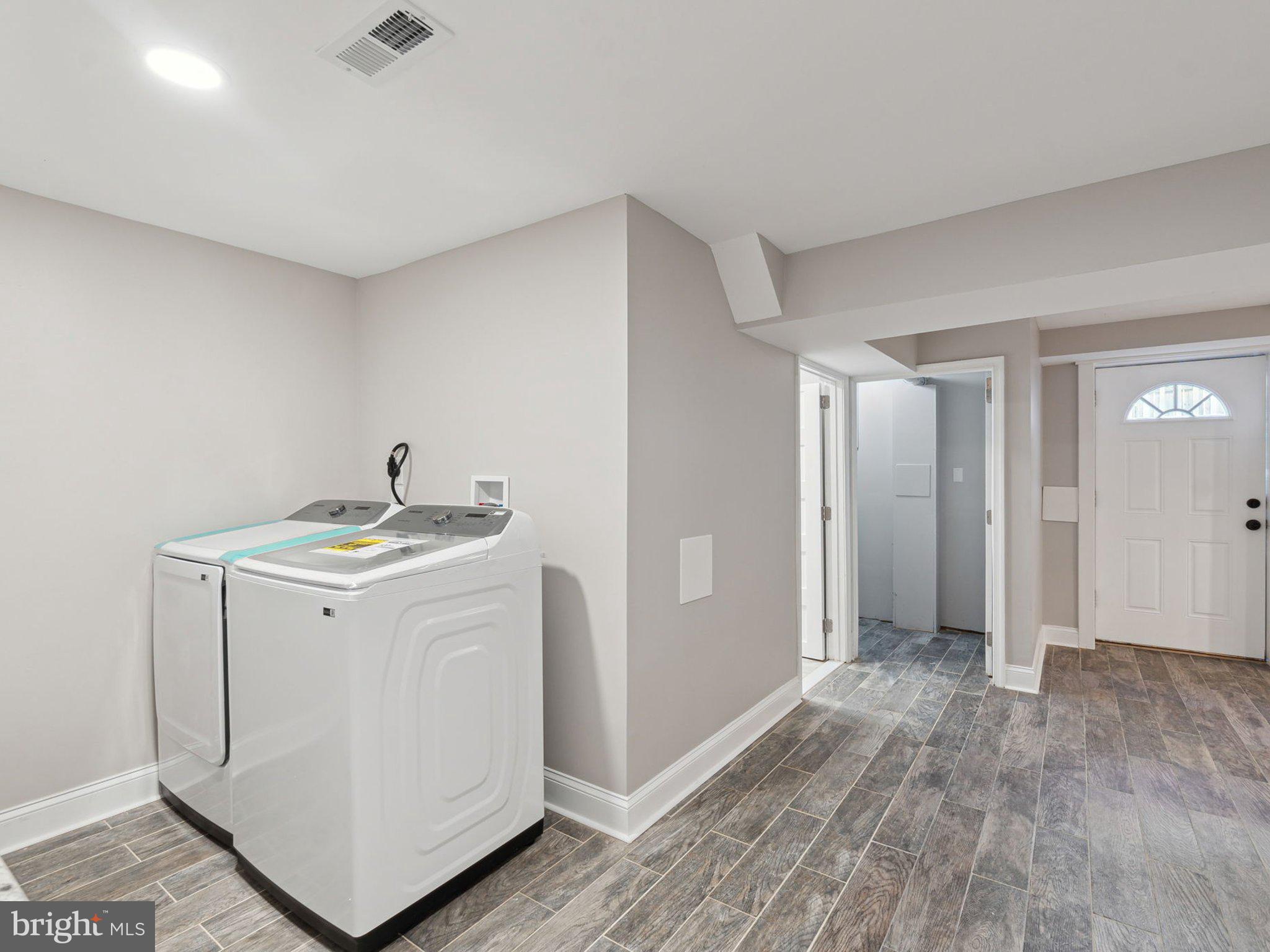 HYATTSVILLE HILLS - Residential