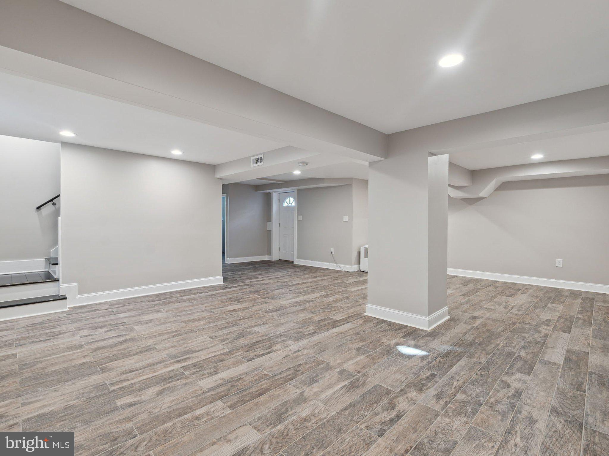 HYATTSVILLE HILLS - Residential