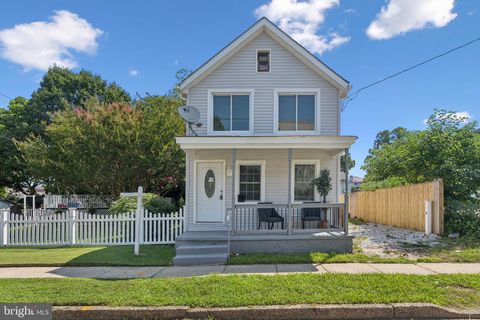 124 COOPER STREET BEVERLY NJ 08010