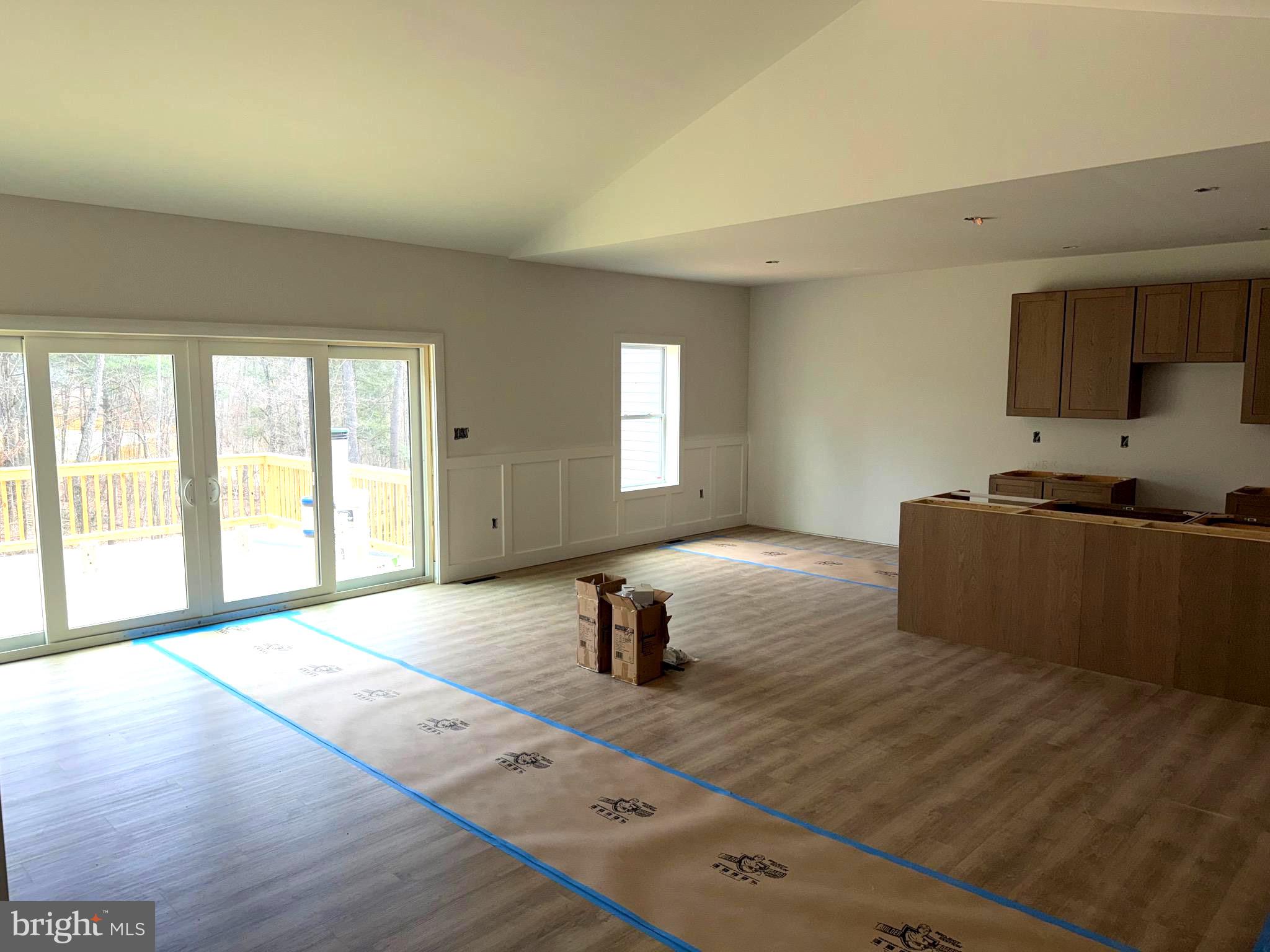 WINDFALL ACRES - Residential