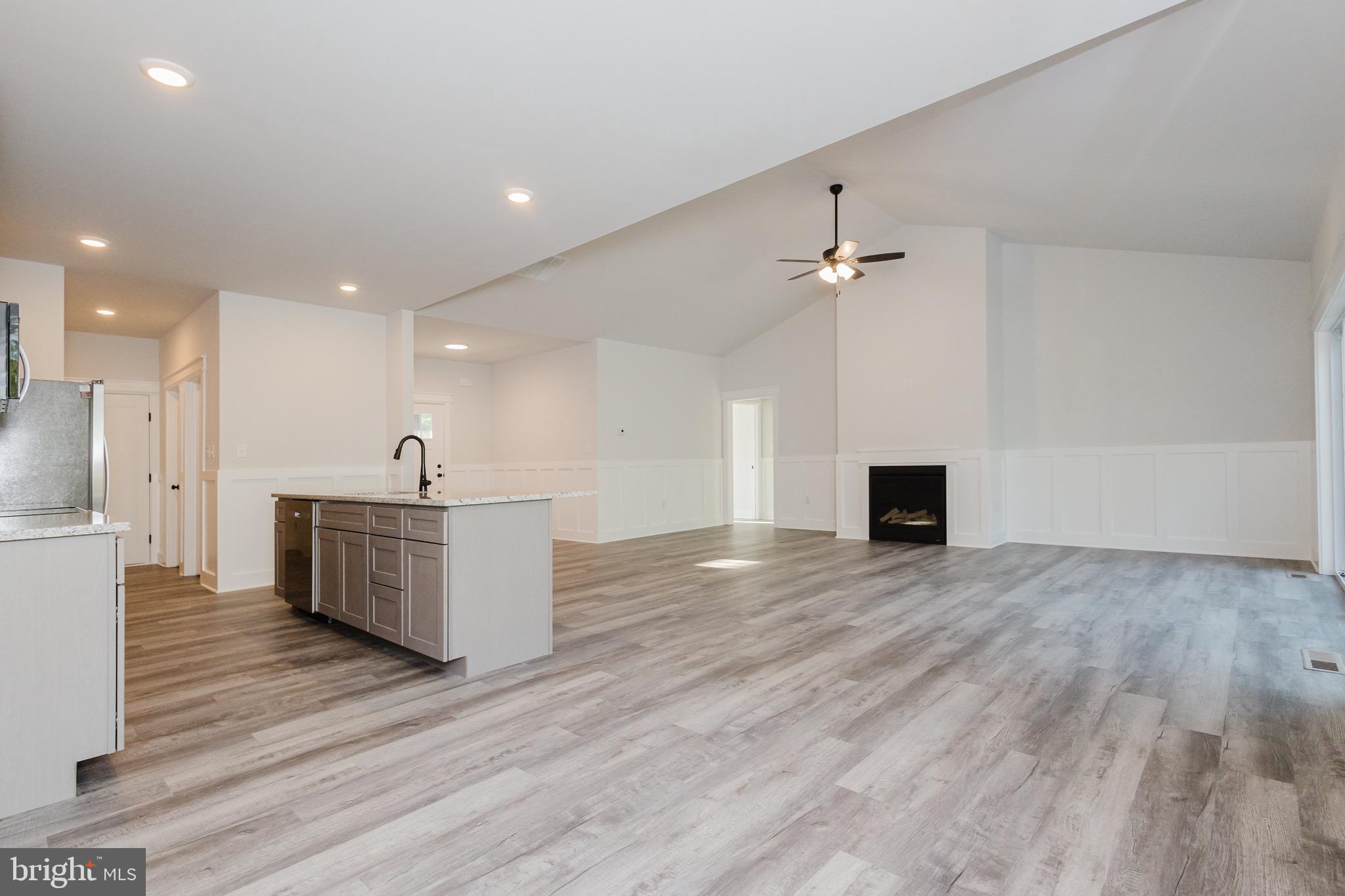 WINDFALL ACRES - Residential