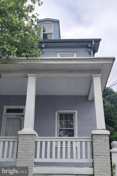 Townhouse For Sale - 351 S 2nd Street<br/> Dauphin County, STEELTON, PA 17113