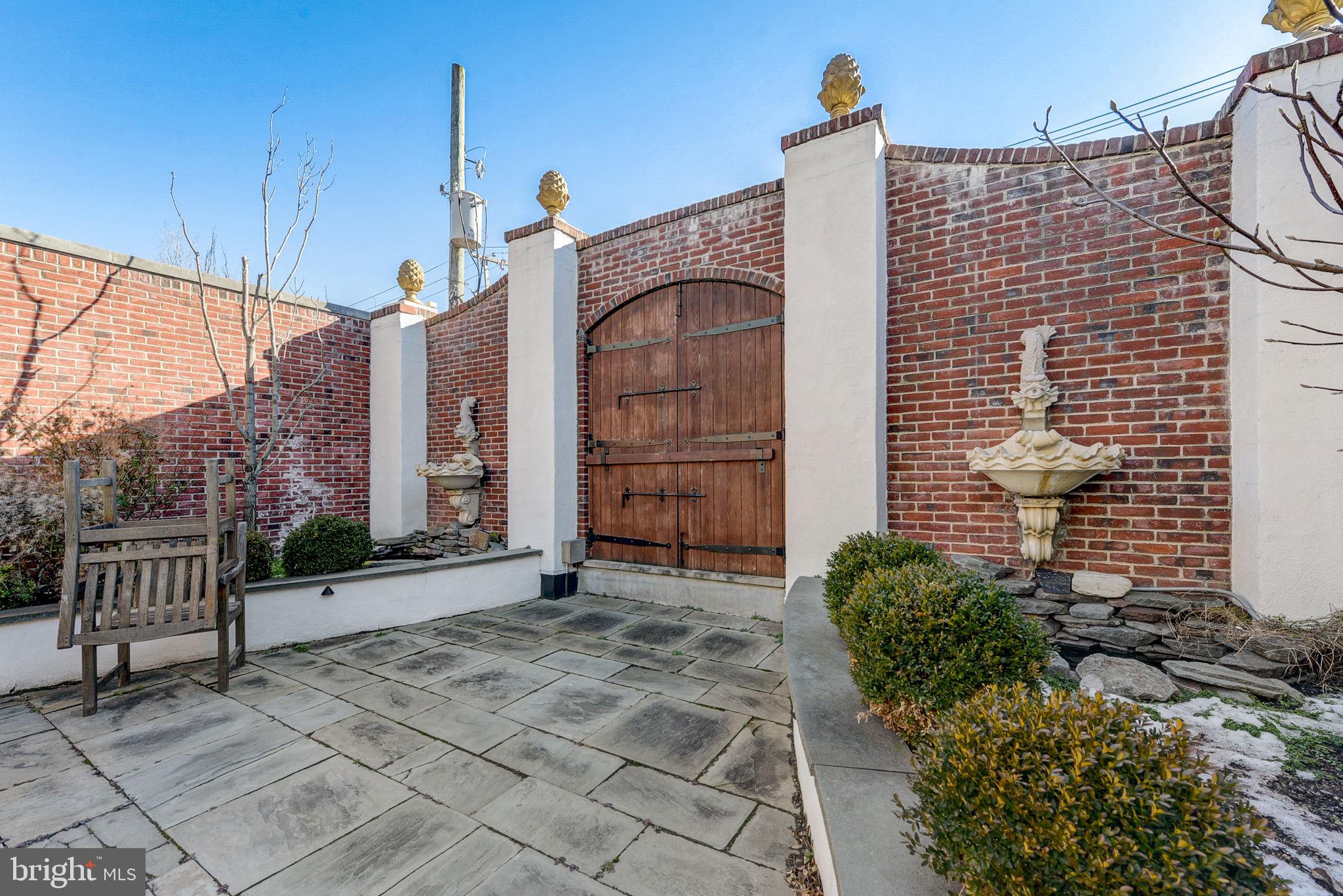 ART MUSEUM AREA - Residential