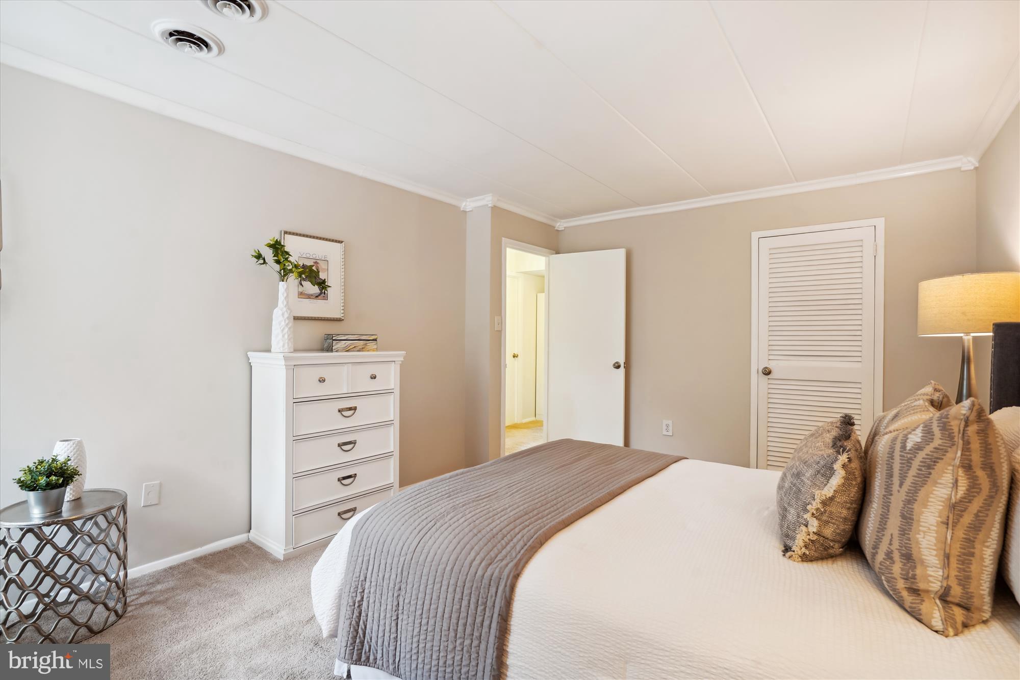 HUNTINGTON CLUB - Residential