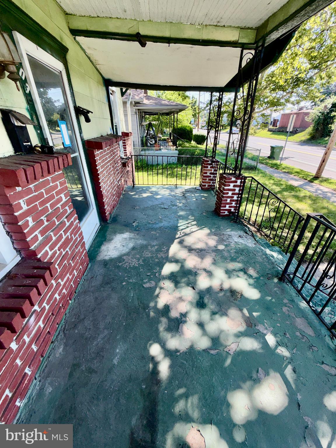 703 W BROAD STREET