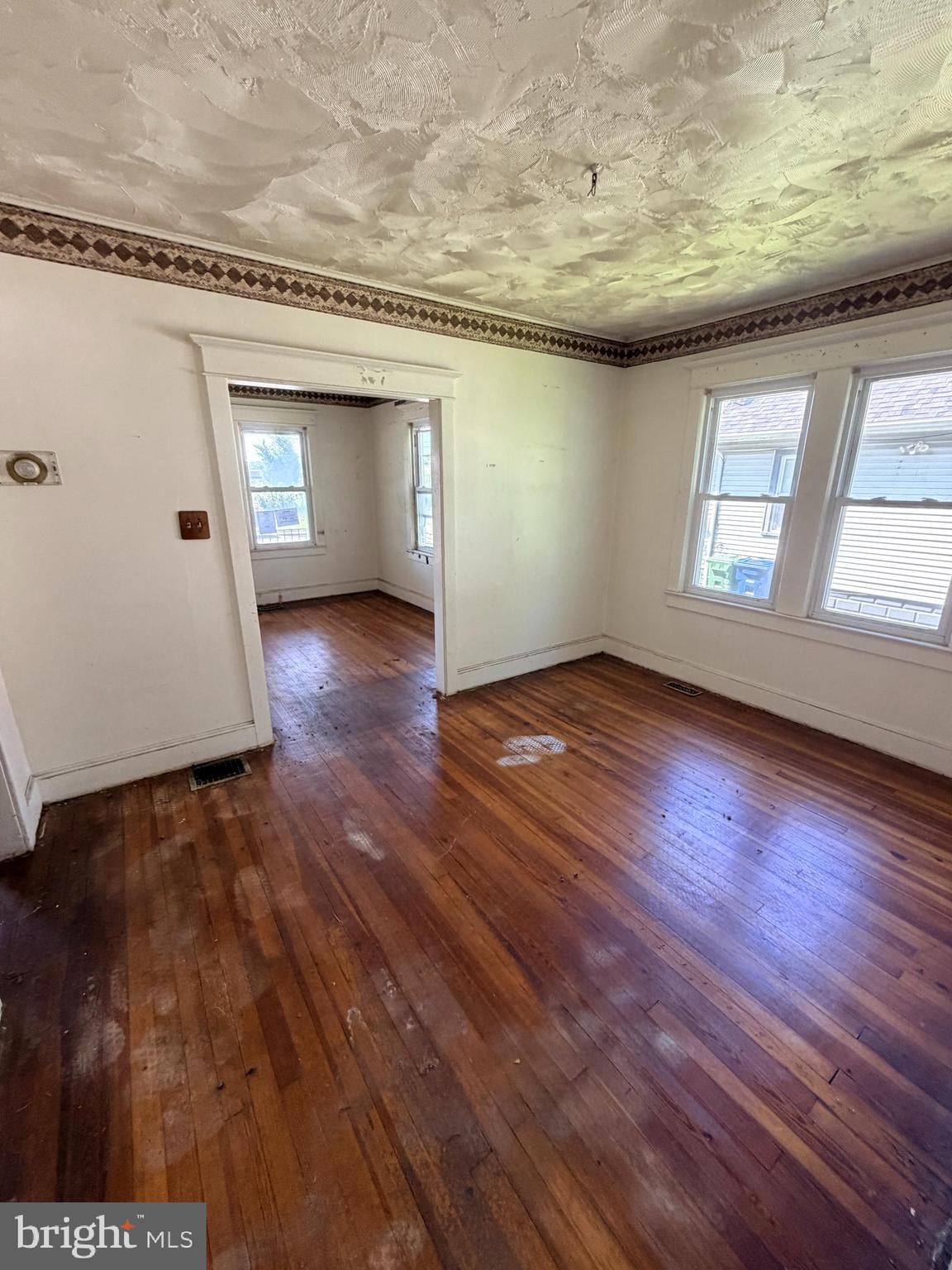 703 W BROAD STREET