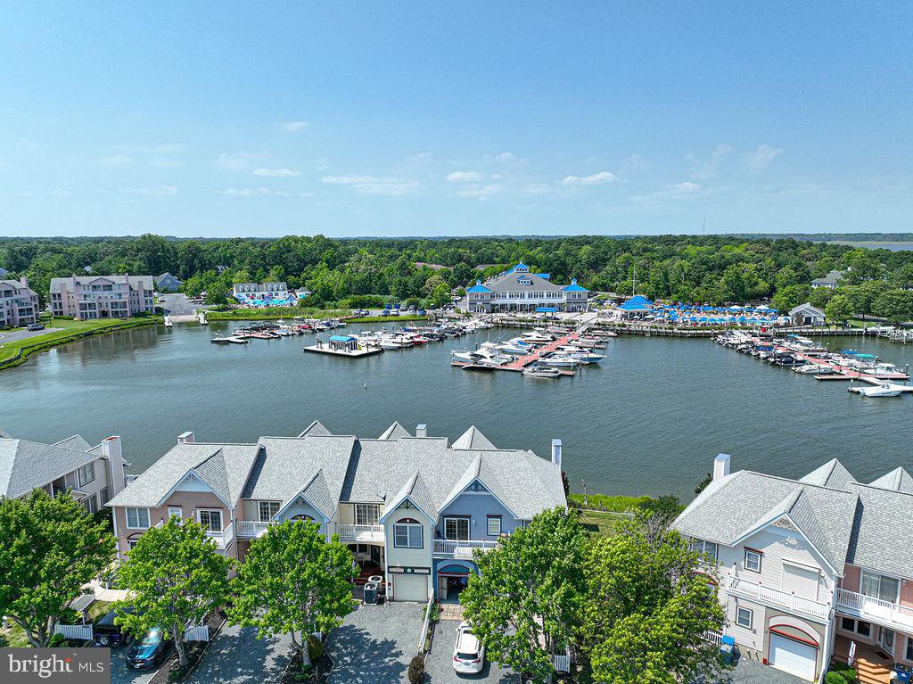 843 YACHT CLUB DRIVE