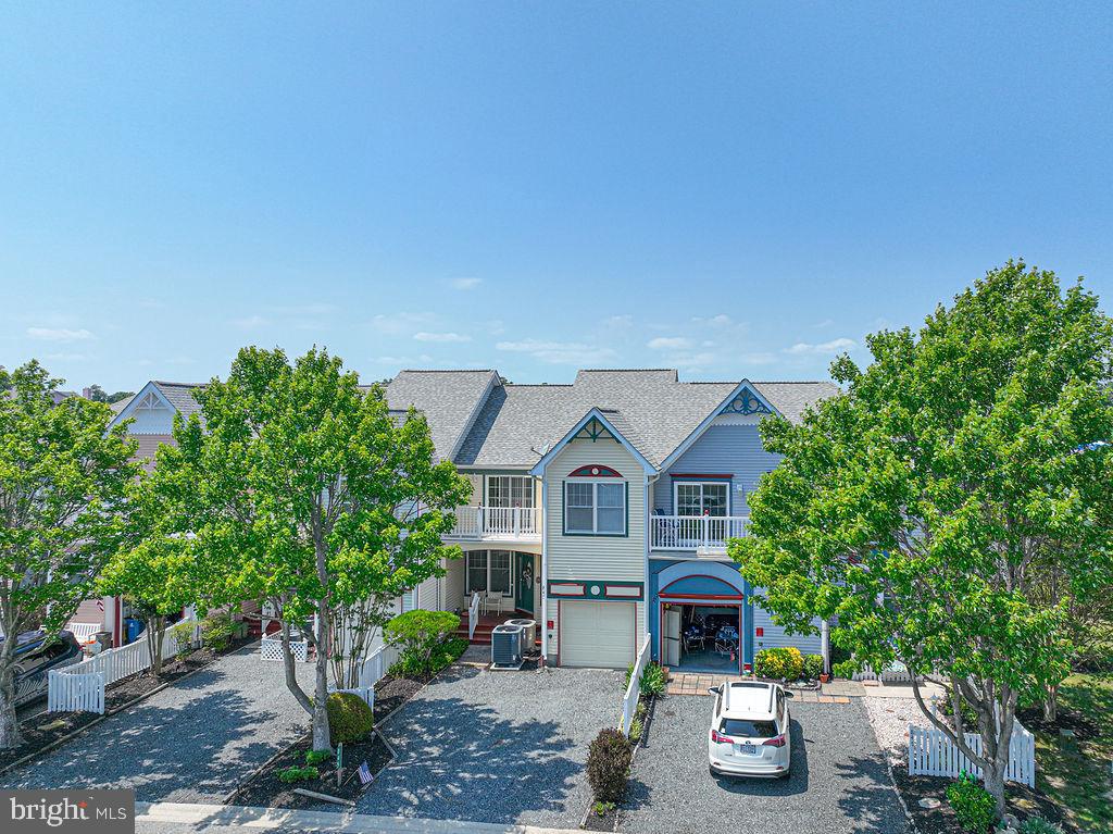 843 YACHT CLUB DRIVE