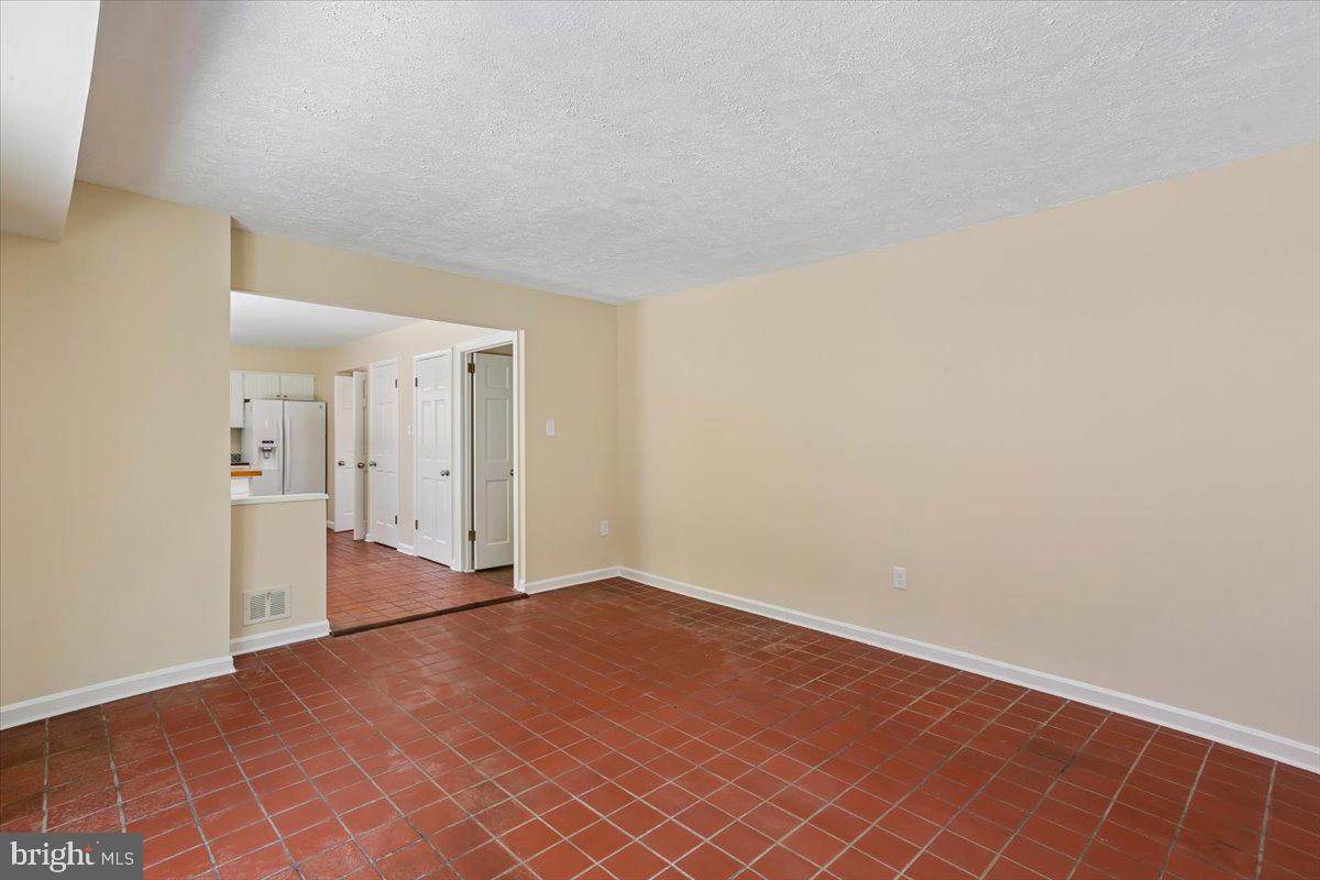 COLLEGE GARDENS - Residential