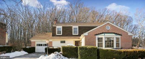 Photo of 705 College Parkway, ROCKVILLE, MD 20850 (MLS # MDMC2216506)