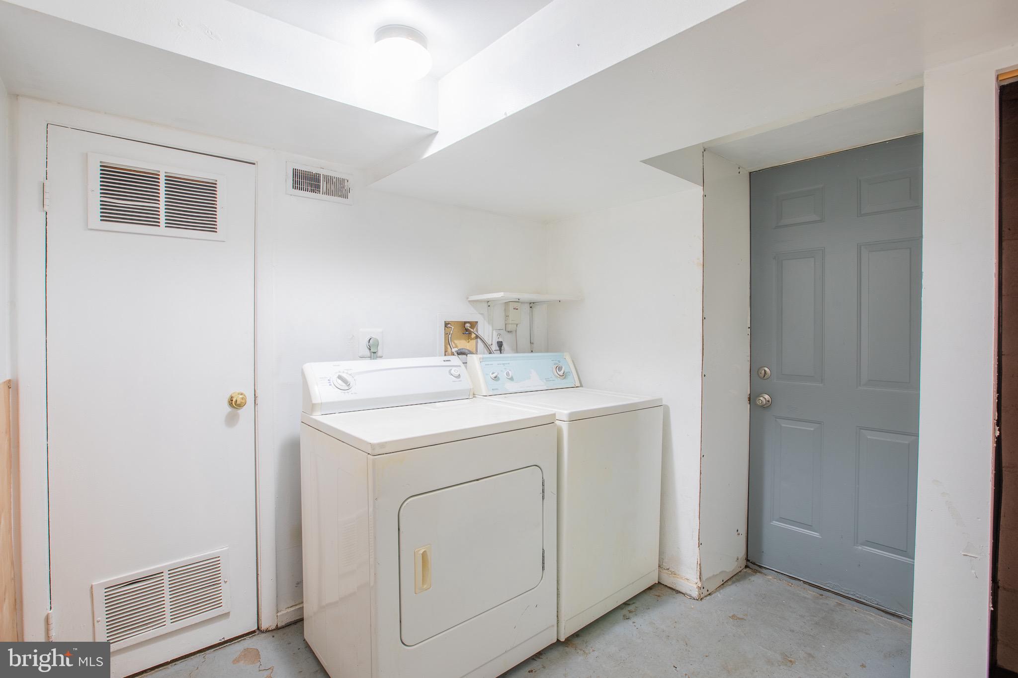 BROOKLYN PARK - Residential Lease