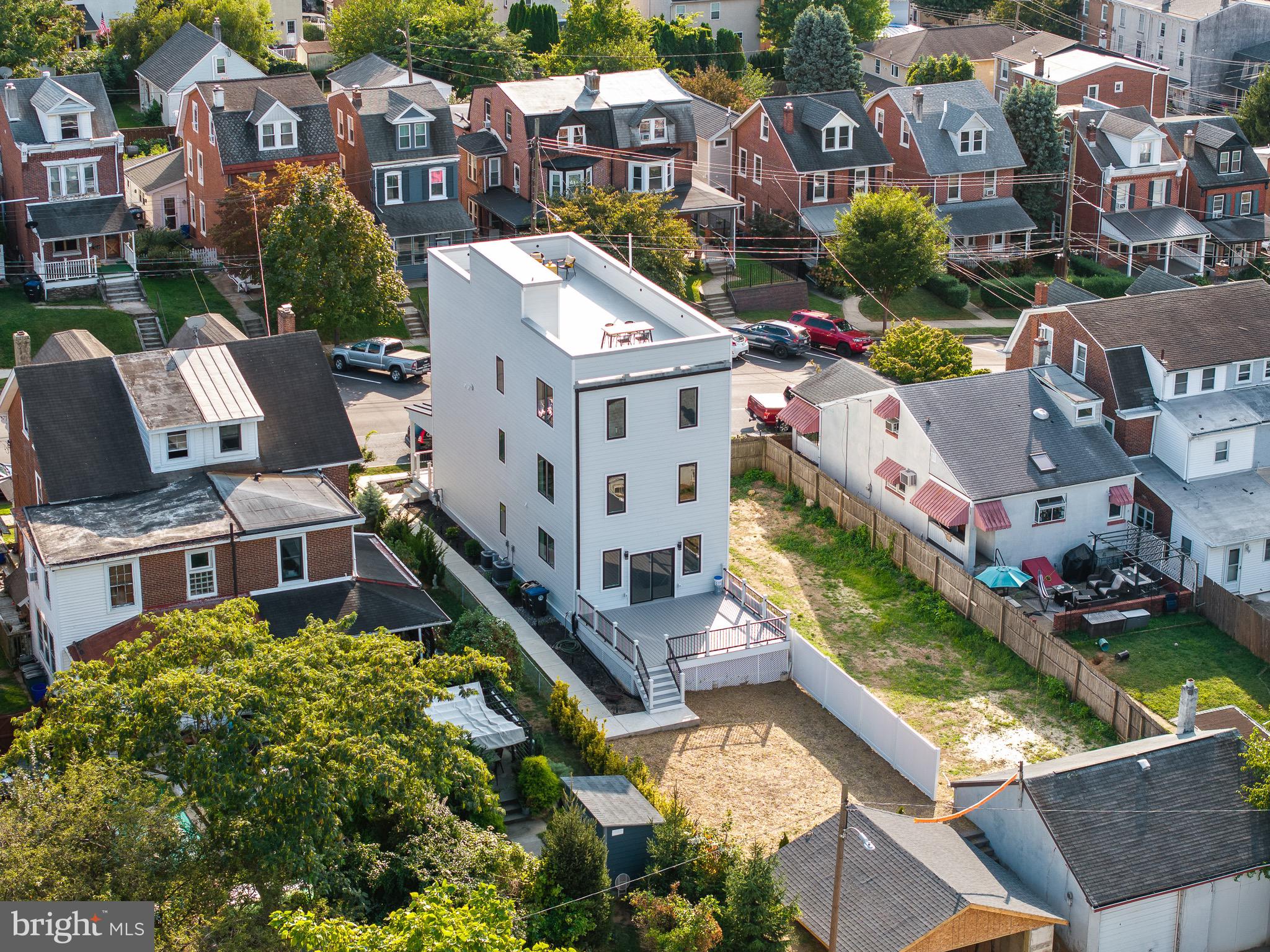 CONSHOHOCKEN - Residential