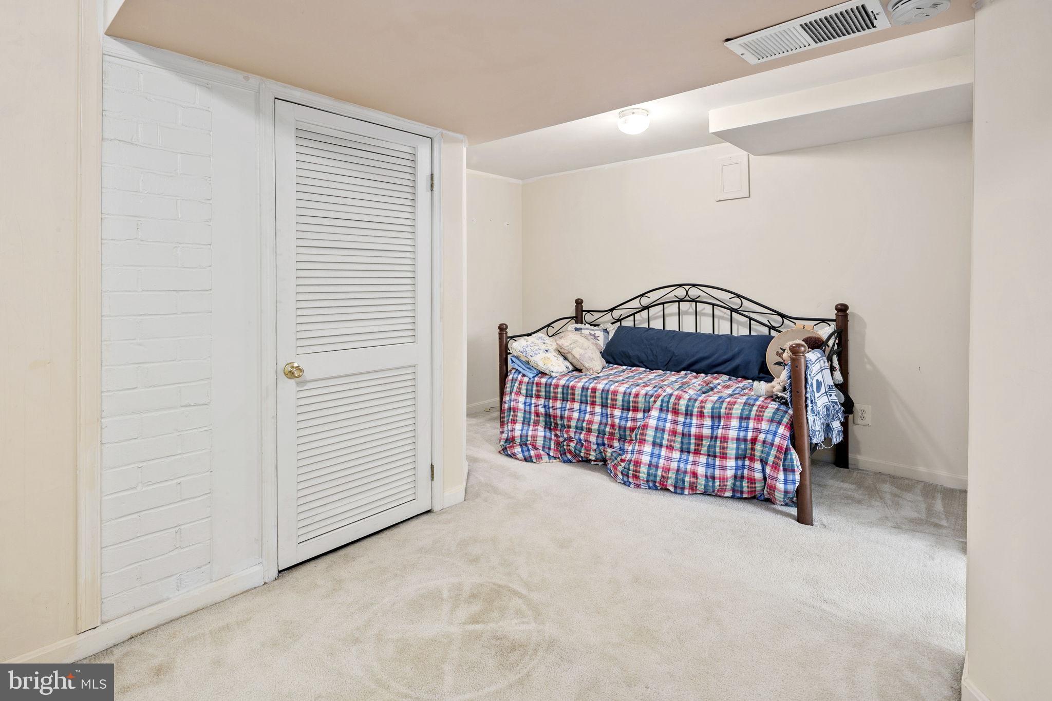 MT VERNON TERRACE - Residential