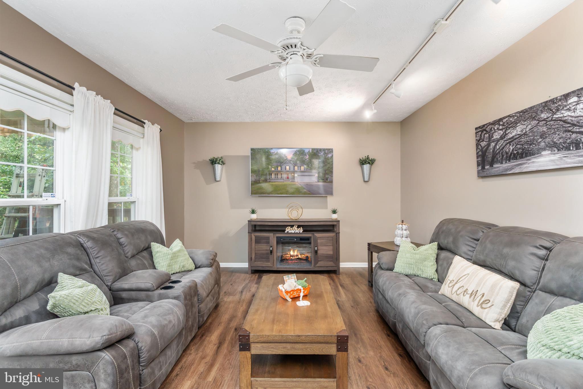 LAKE LAND OR - Residential