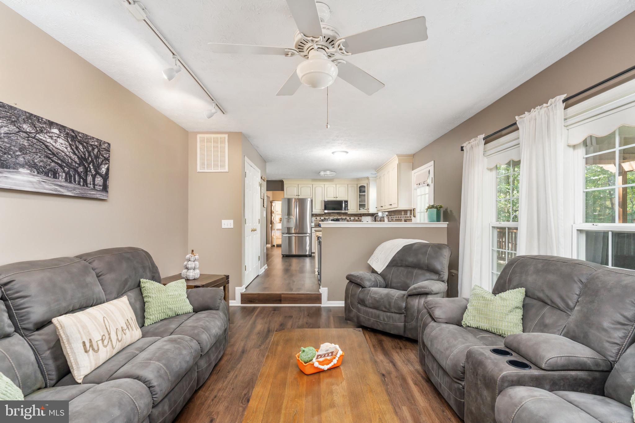 LAKE LAND OR - Residential