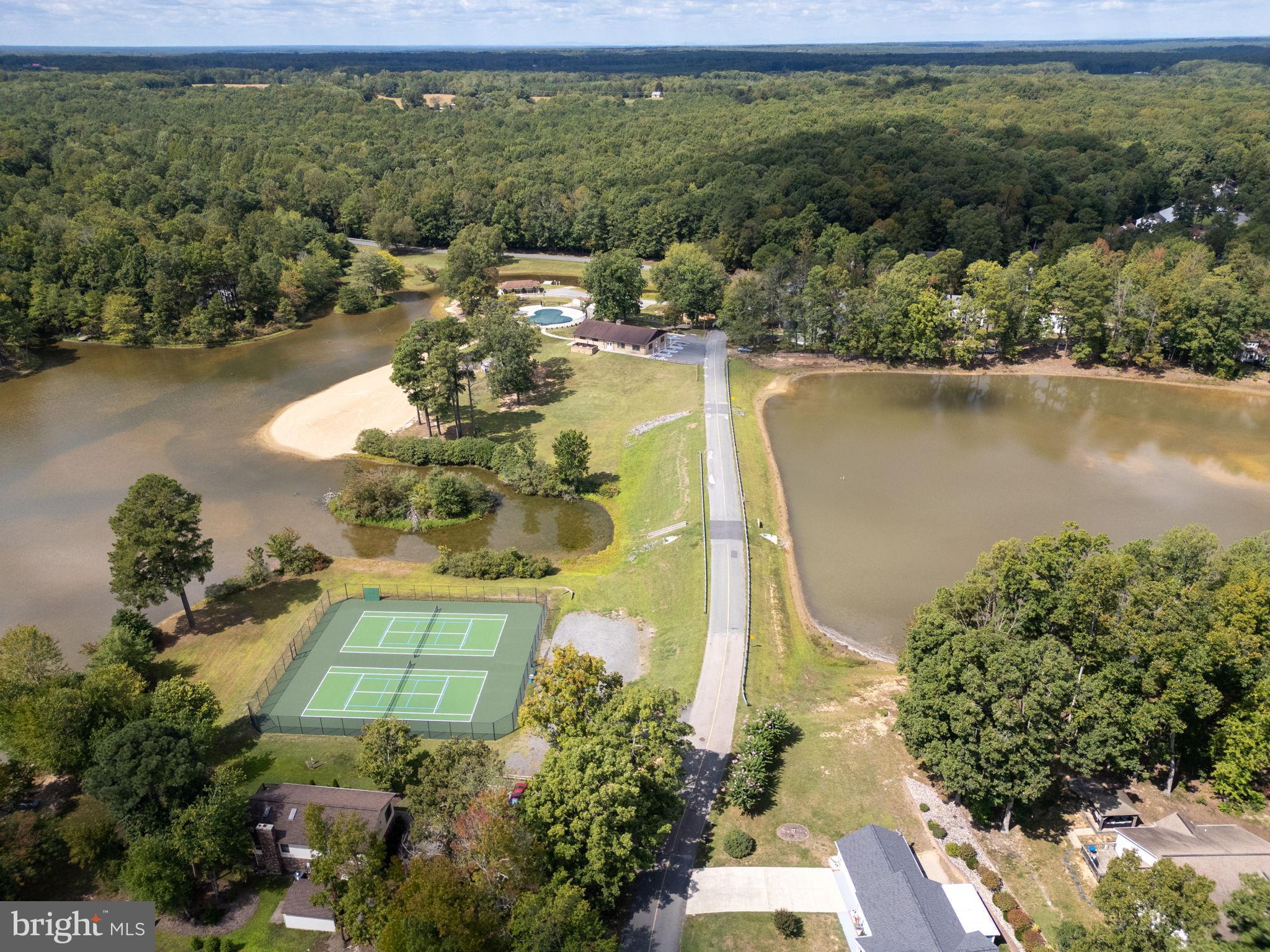 LAKE LAND OR - Residential