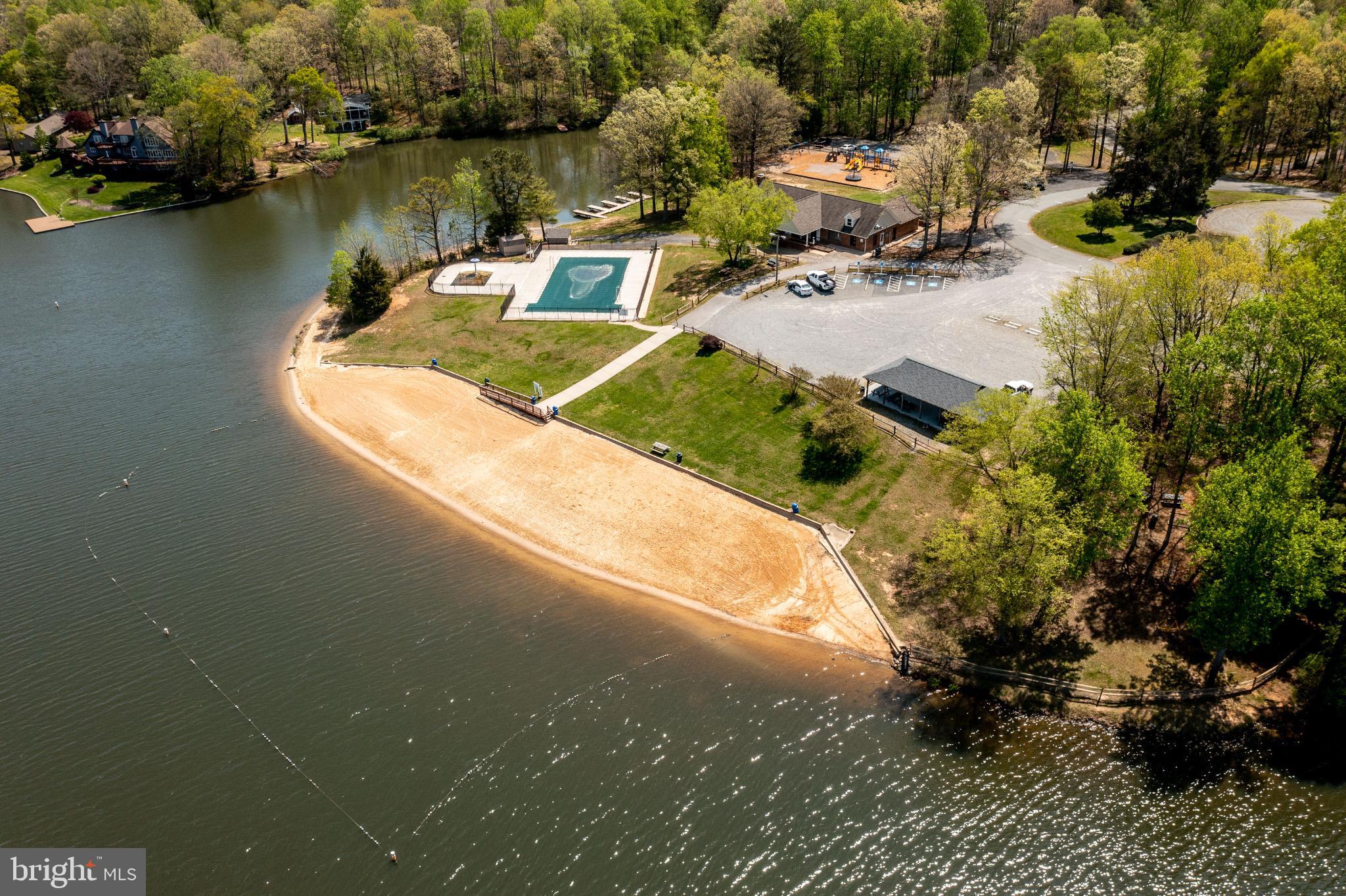 LAKE LAND OR - Residential