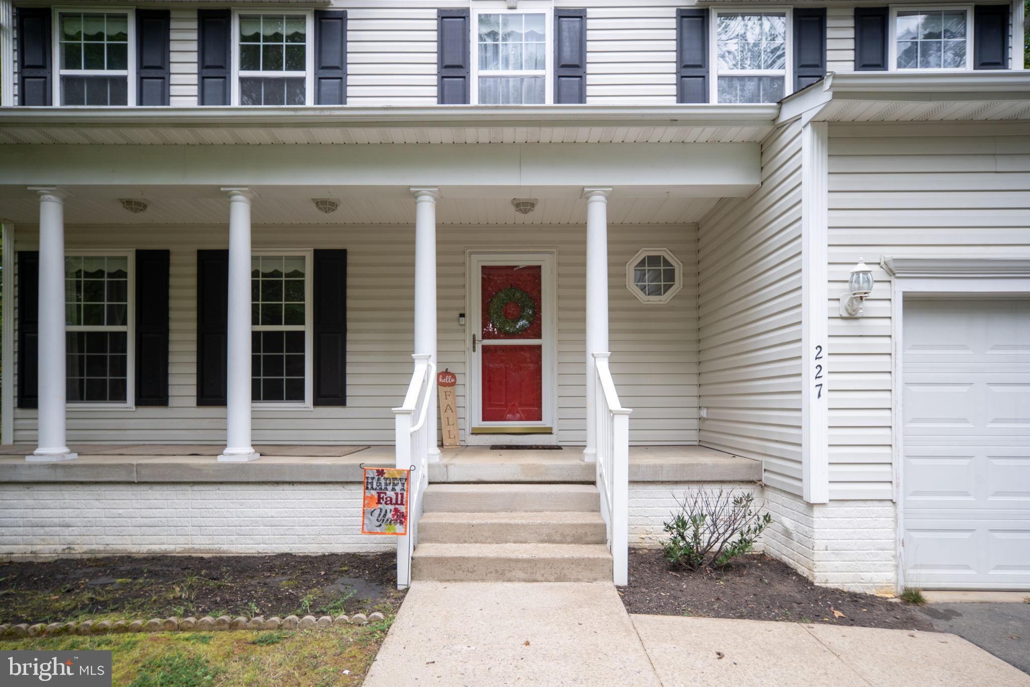 LAKE LAND OR - Residential