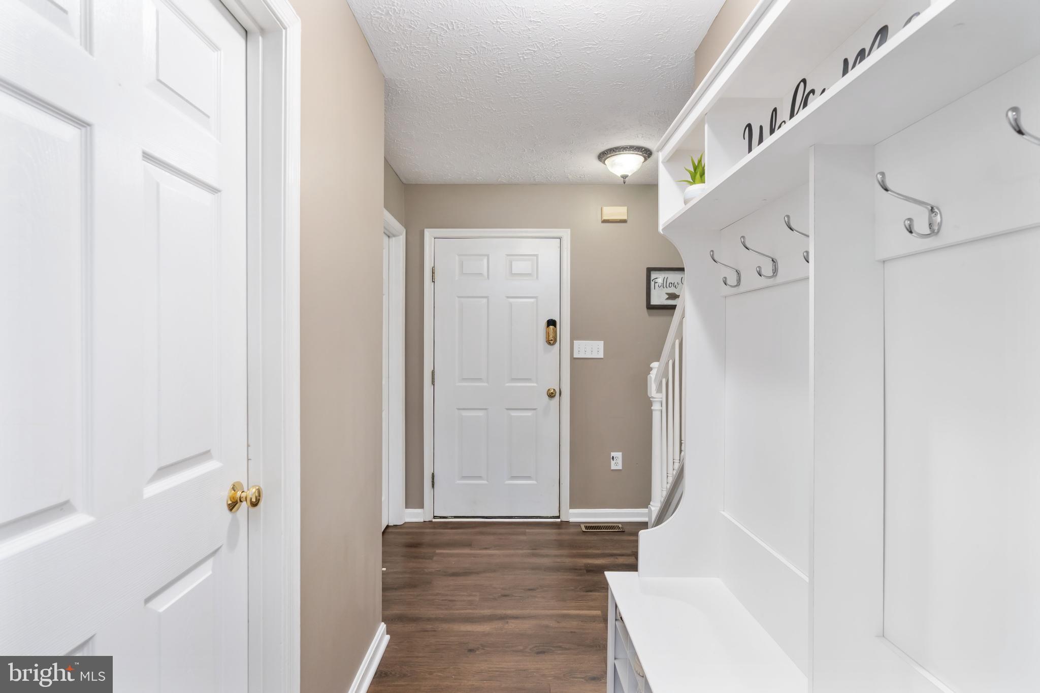 LAKE LAND OR - Residential