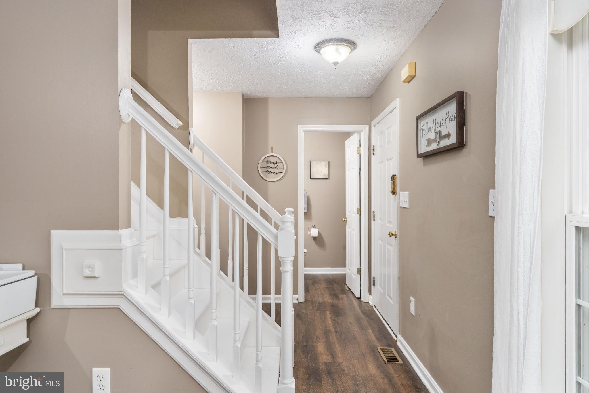 LAKE LAND OR - Residential