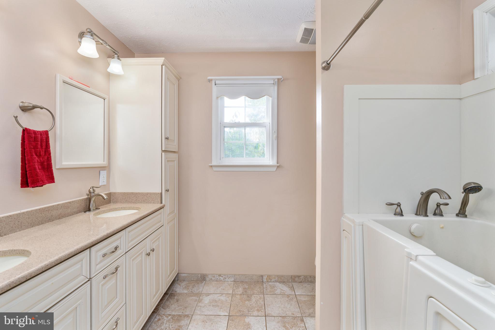 LAKE LAND OR - Residential